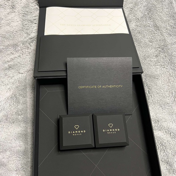 Brand new engagement rings from Forever Companies Nexus Diamond, never worn - Picture 2 of 4